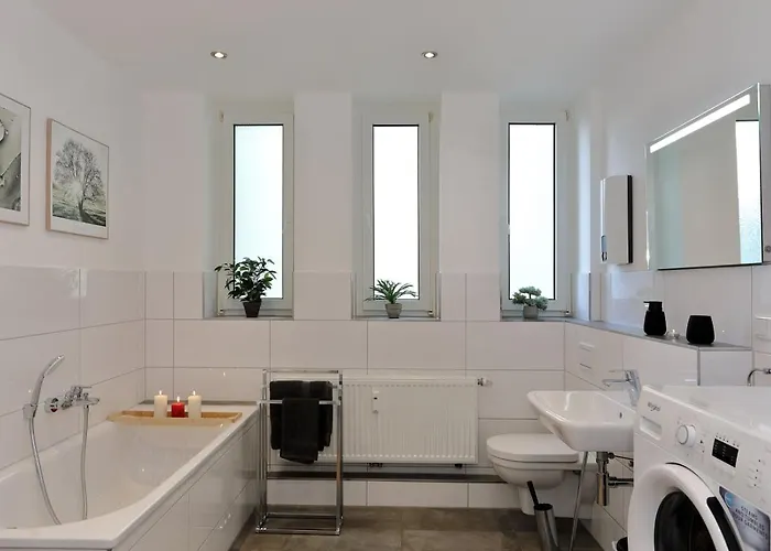 Lejlighed Modern Und Ruhig, Mit Garage & Ps4, Nahe Messe, Rue Und Uniklinik, Voll Ausgestattete Kueche, Bad Mit Dusche Und Badewanne Essen